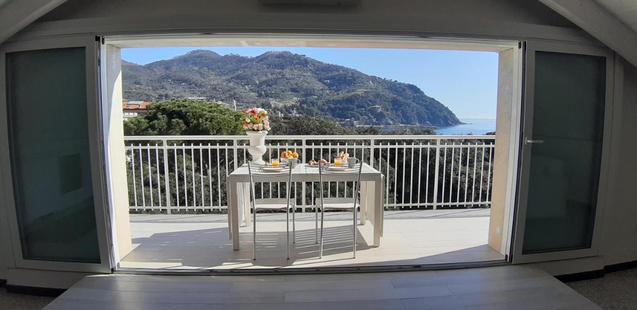 Penthouse By The Sea Apartment Levanto Exterior photo